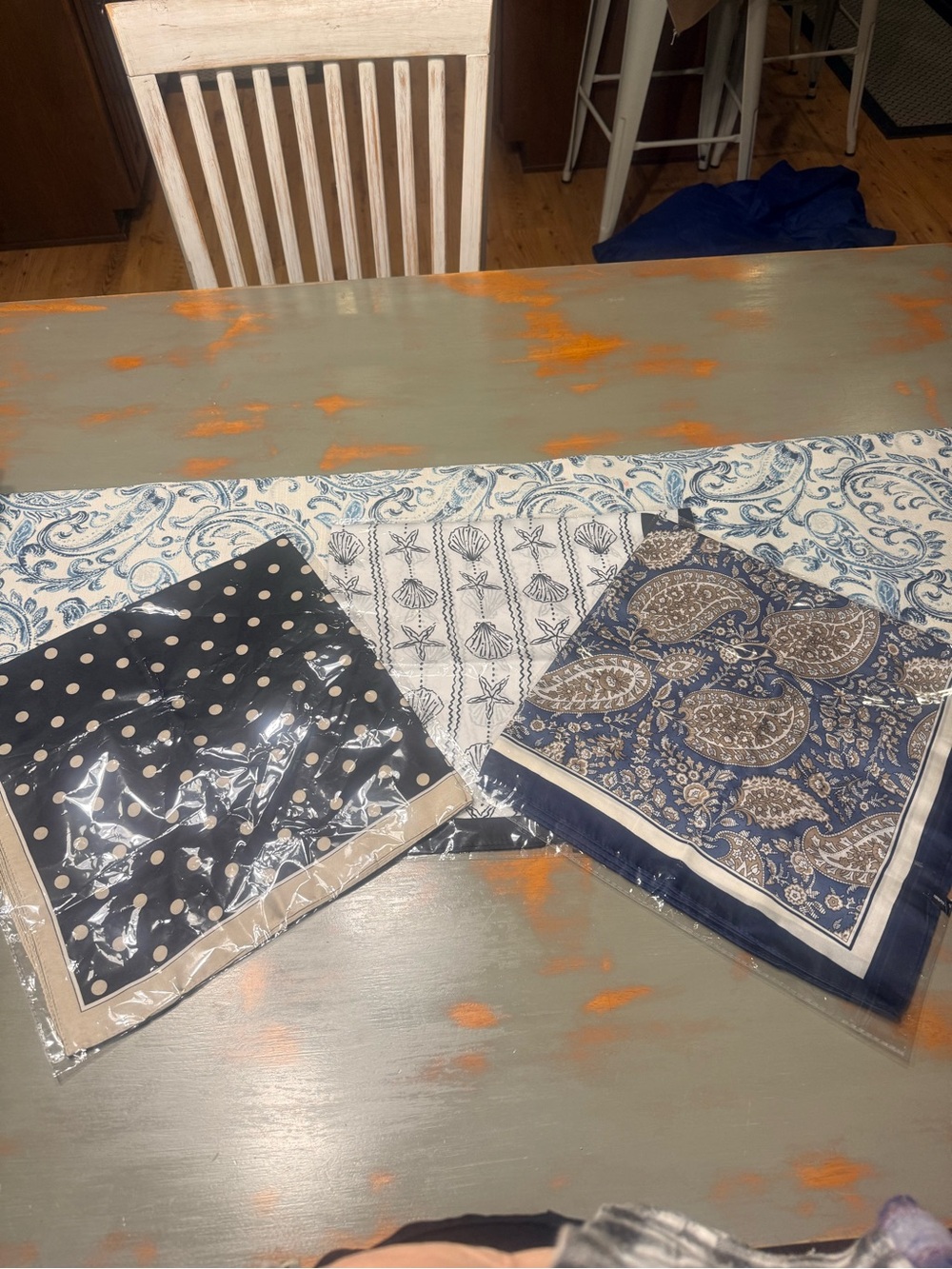Set of 3 Elan satin like scarfs